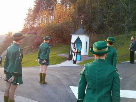 Cesto na Svetino je blagoslovil nadžupnik in dekan Rok Metličar